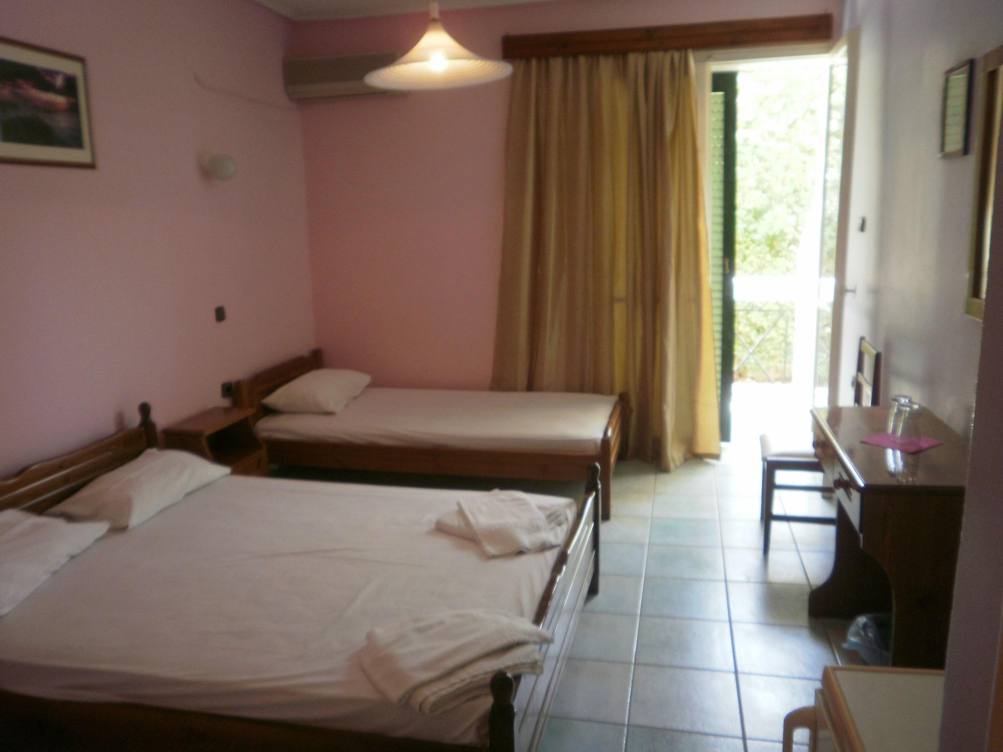 Francisco Beach Hotel Agios Andreas  Buitenkant foto