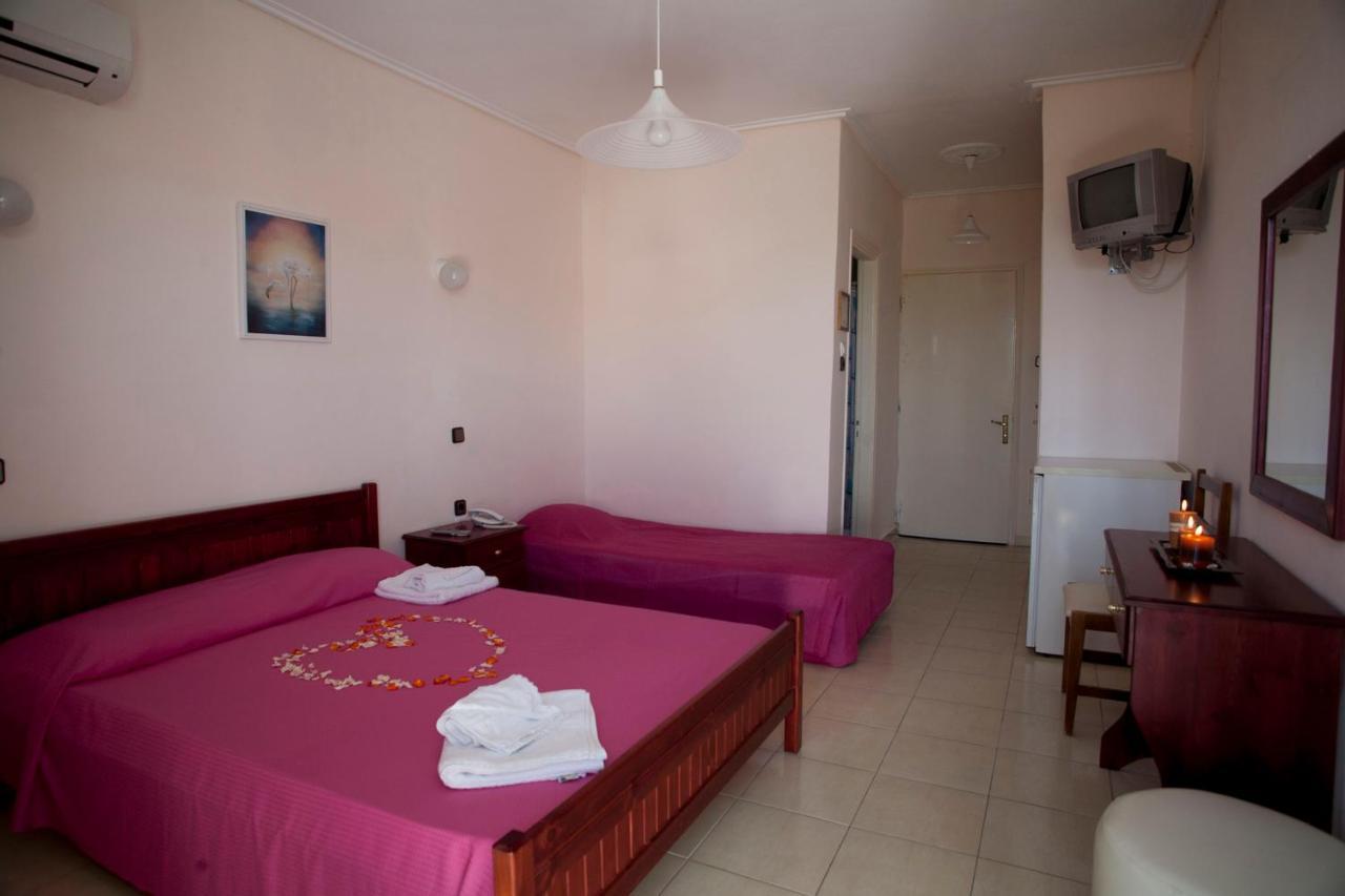 Francisco Beach Hotel Agios Andreas  Kamer foto