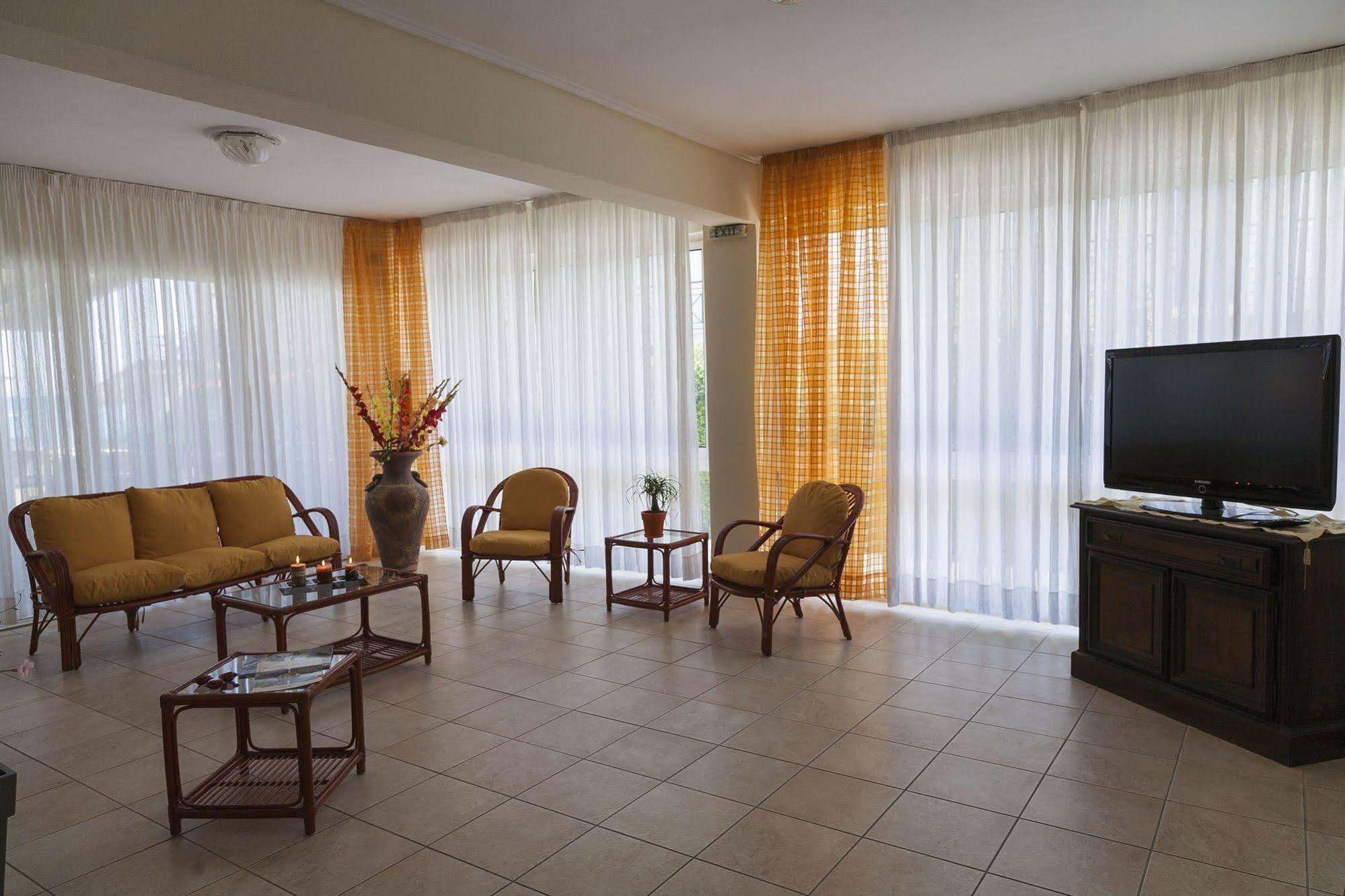 Francisco Beach Hotel Agios Andreas  Buitenkant foto
