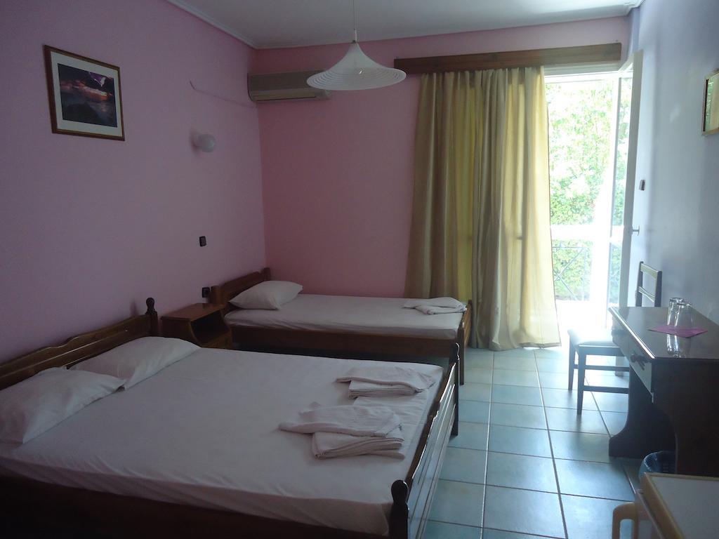 Francisco Beach Hotel Agios Andreas  Buitenkant foto